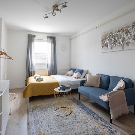 Appartamento Bright And Modern Studio Near City Center Zagabria Esterno foto