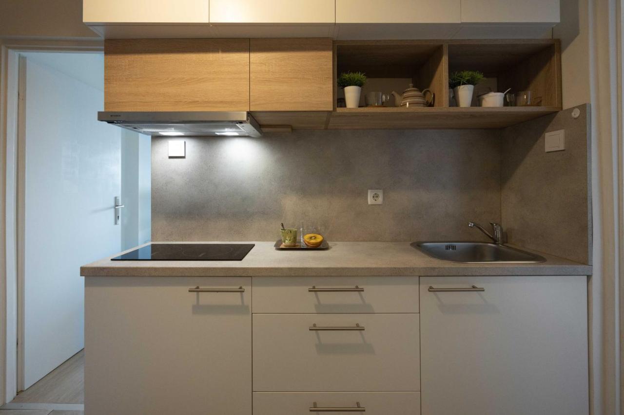 Appartamento Bright And Modern Studio Near City Center Zagabria Esterno foto