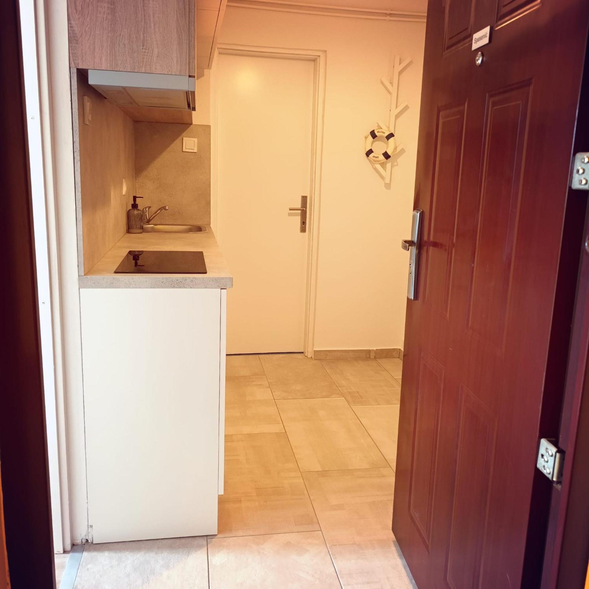Appartamento Bright And Modern Studio Near City Center Zagabria Esterno foto